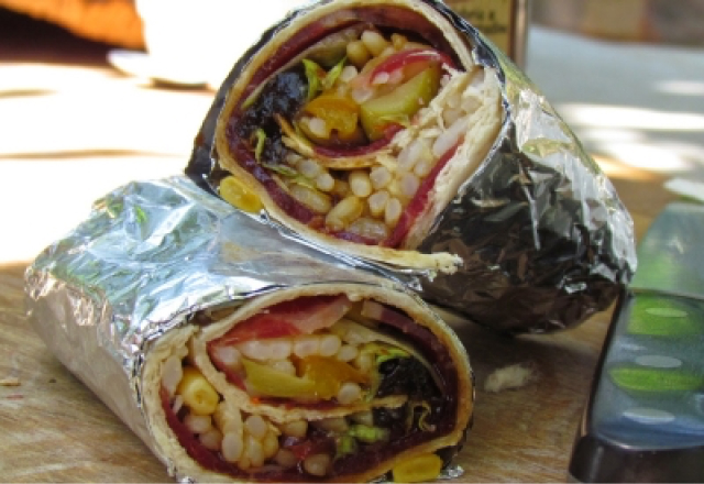 Simil-sushi in versione burrito con Bresaola della Valtellina IGP