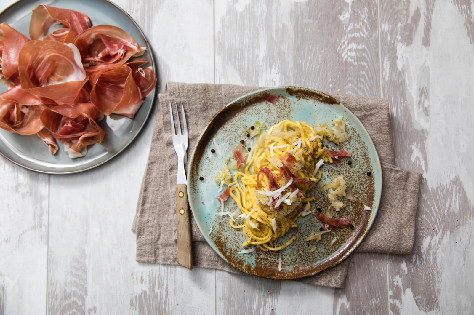 Tagliolini con crema di verze e listarelle di PROSCIUTTO TOSCANO DOP