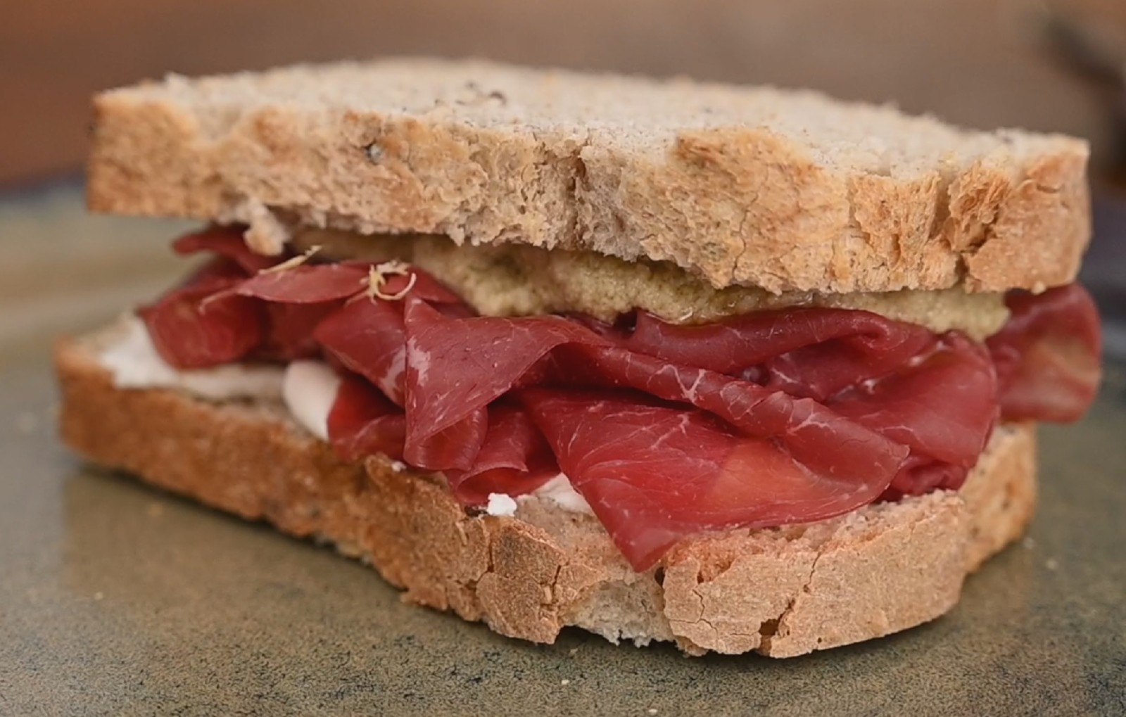 Panino con Bresaola della Valtellina IGP