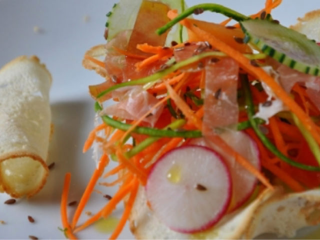 Panzanella moderna con Prosciutto di Norcia IGP