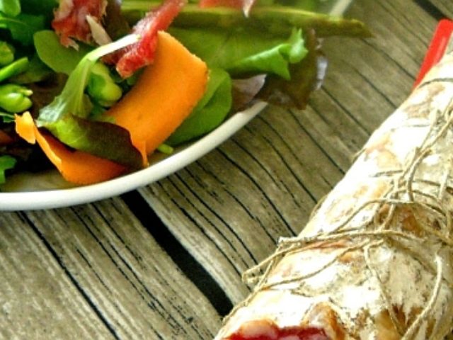 Insalata primaverile con Salame di Varzi DOP