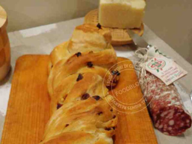 Treccia russa salata con Salame di Brianza DOP