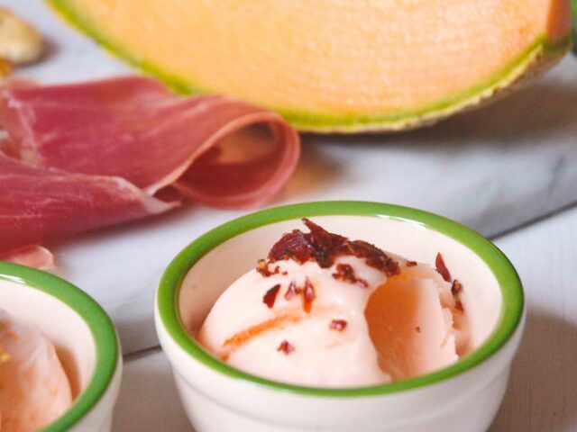 Gelato al melone con crumble di Prosciutto di Modena DOP
