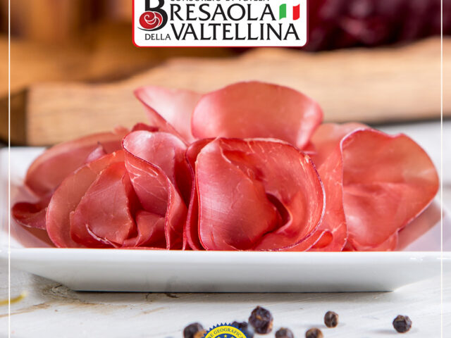 MILANO CORTINA 2026, “VALTELLINA TASTE OF EMOTION”: I PIZZOCCHERI E IL TERRITORIO CONQUISTANO IL NEW YORK TIMES. DUE NUOVE RICETTE DELLO CHEF NEGRINI IN OMAGGIO ALLA VALTELLINA